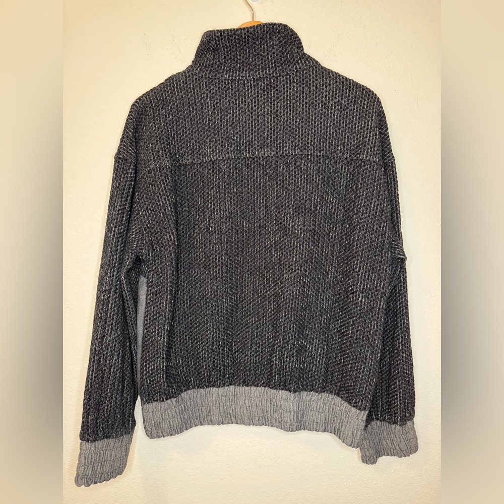 NEW BiBi Textured Knit Fabric in Black and Gray Sweater/Jacket - Picture 5 of 13